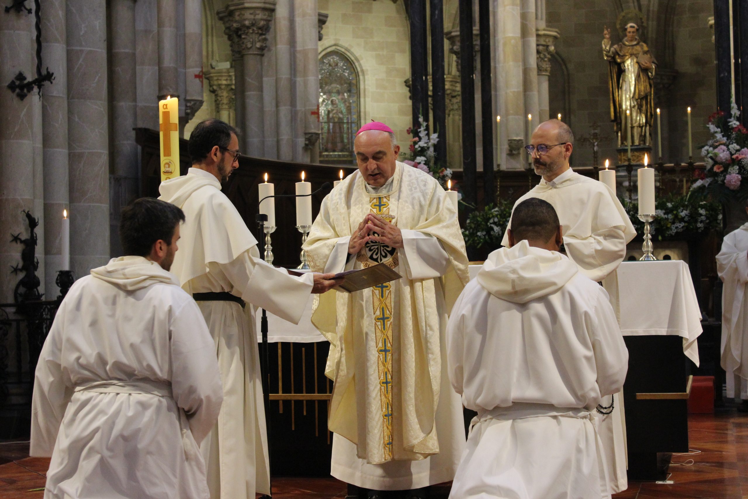 Ordenación diaconal de fr. Cecilio y fr. Bernardo - Basilica San ...